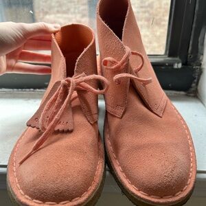 Clarks Desert Boot in Coral Suede